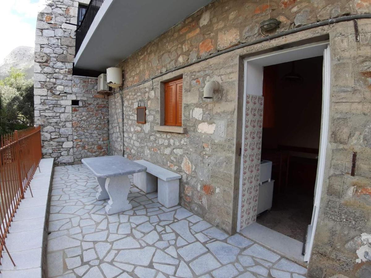 Traditional House Alepis In Areopolis Exterior foto